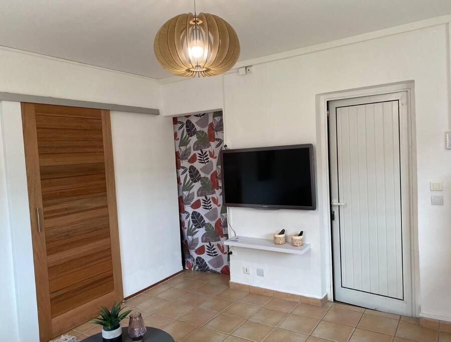 Appartement Cosy & Calme En Rez De Villa Saint-Francois  Exterior foto
